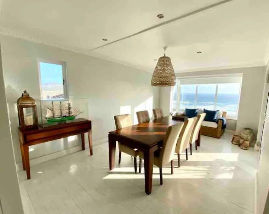 Hilltop Haven In Scarborough Conservation Village Le Cap